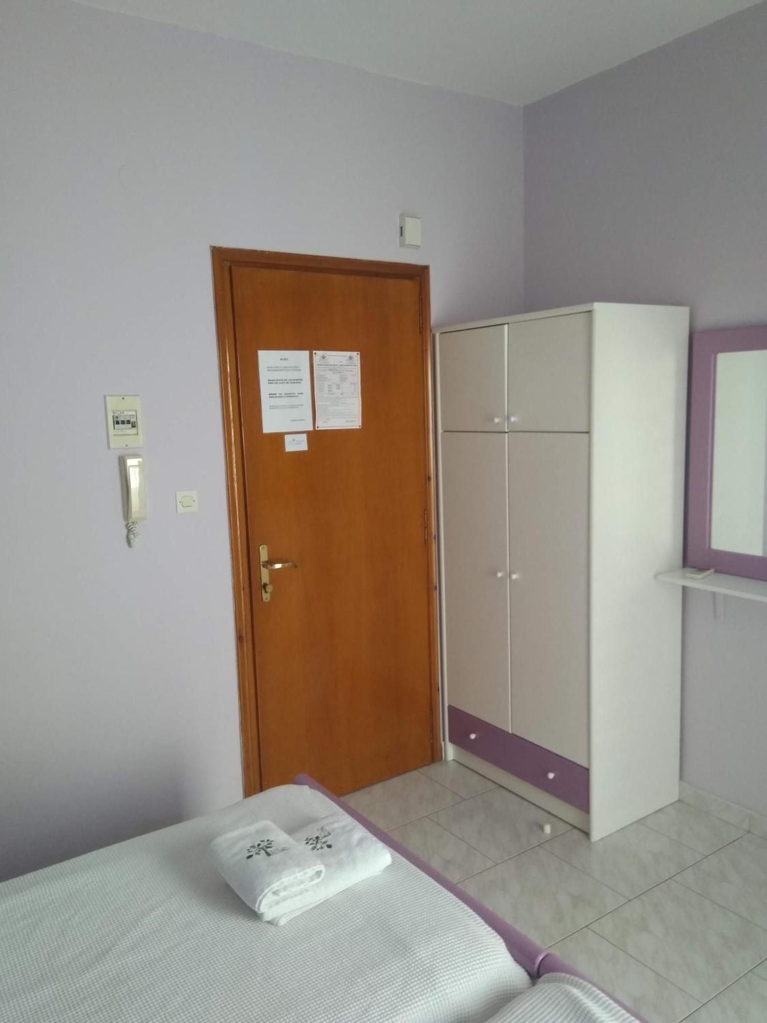 Seaside Studios Paralia Dionysiou Phòng bức ảnh