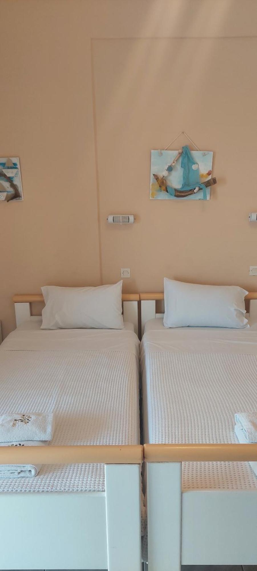 Seaside Studios Paralia Dionysiou Phòng bức ảnh