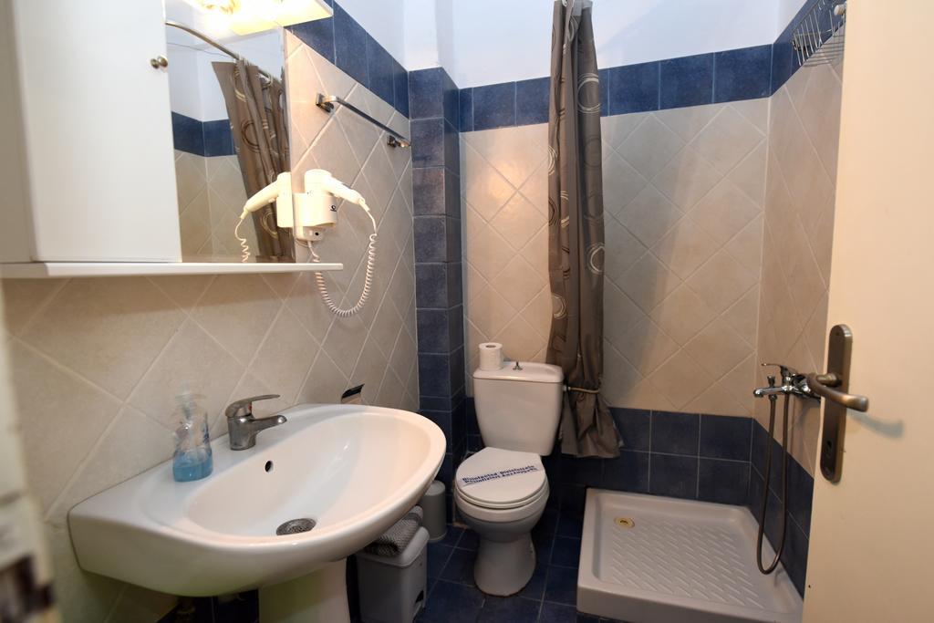 Seaside Studios Paralia Dionysiou Ngoại thất bức ảnh