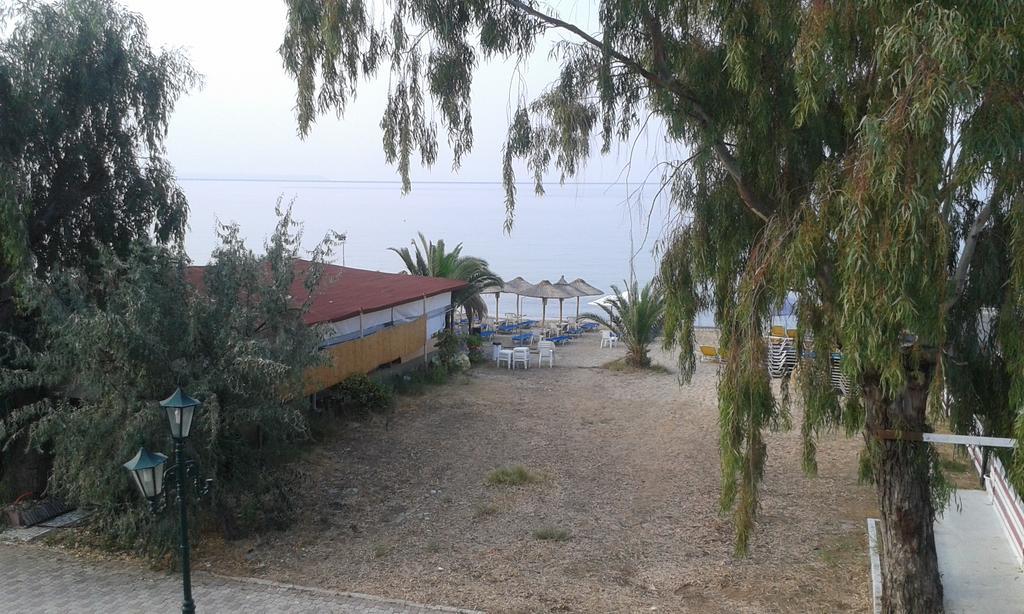Seaside Studios Paralia Dionysiou Ngoại thất bức ảnh