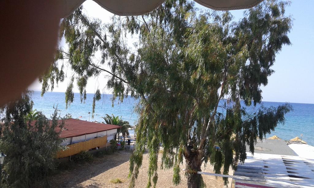 Seaside Studios Paralia Dionysiou Ngoại thất bức ảnh
